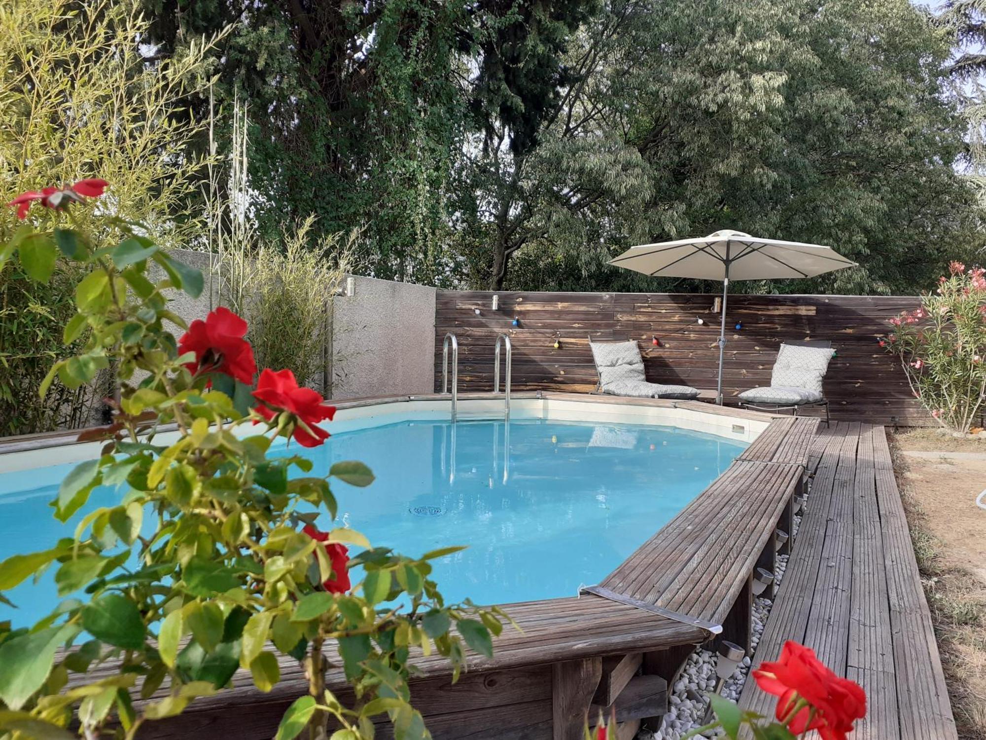 Location Saisonniere Avec Piscine Et Terrasse Au Pied Du Luberon Lauris Exterior foto